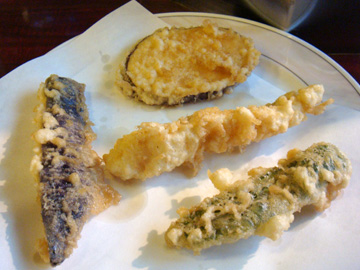 宝来町 天ぷら てんや なす、さつまいも、アナゴ、ピーマンの天ぷら