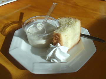 乙部町　キッチンcafe のどか　豆乳プリンとシフォンケーキ