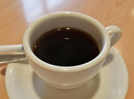 赤い風車　函館　洋食　喫茶　100円ドリンク　コーヒー