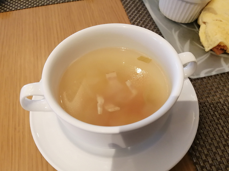 国際ホテル　アゼリア　ランチ　シェフからの一皿　スープ