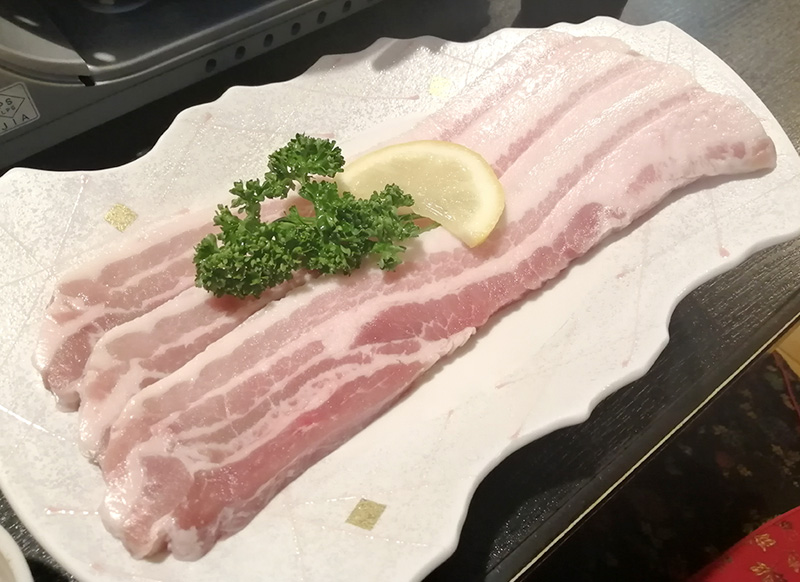 とらじ　韓国料理　サムギョプサル　豚バラ肉
